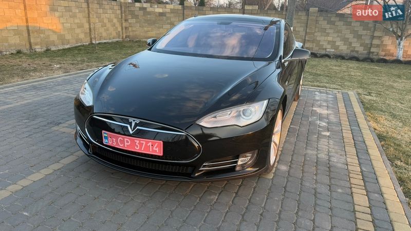 Ліфтбек Tesla Model S 2014 в Луцьку фото 2 Ліфтбек Tesla Model S 2014 в Луцьку