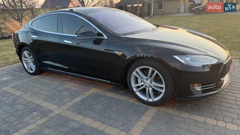 Ліфтбек Tesla Model S 2014 в Луцьку фото 5 Ліфтбек Tesla Model S 2014 в Луцьку