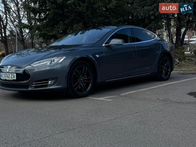 Ліфтбек Tesla Model S 2014 в Рівному