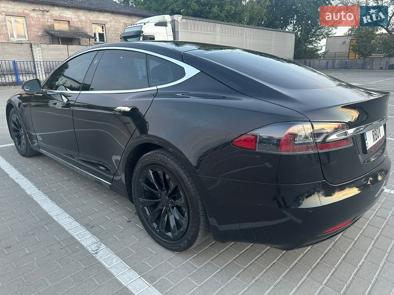 Лифтбек Tesla Model S 2017 в Тернополе фото 5 Лифтбек Tesla Model S 2017 в Тернополе