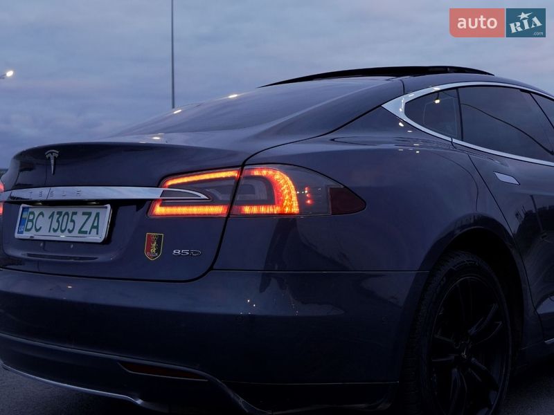 Лифтбек Tesla Model S 2015 в Львове фото 8 Лифтбек Tesla Model S 2015 в Львове