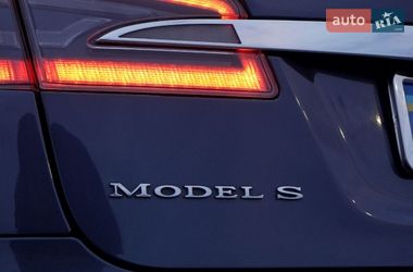Лифтбек Tesla Model S 2015 в Львове