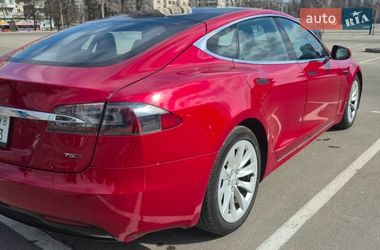 Лифтбек Tesla Model S 2017 в Киеве