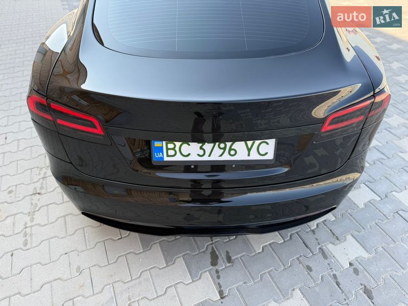 Ліфтбек Tesla Model S 2021 в Львові