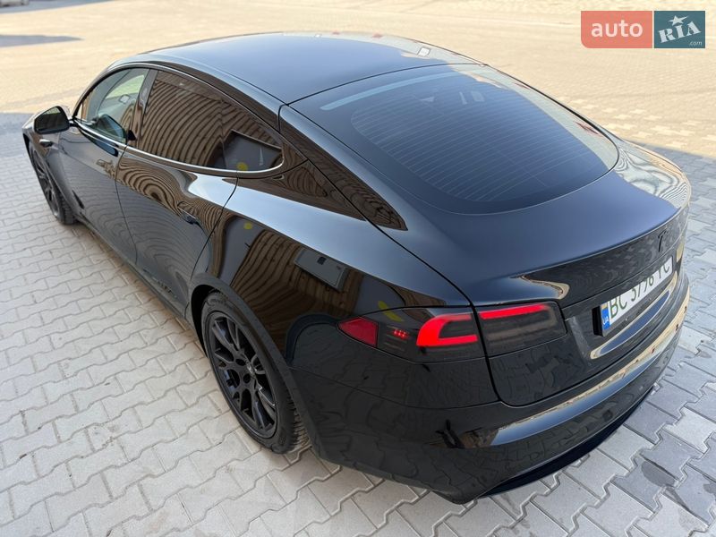 Ліфтбек Tesla Model S 2021 в Львові