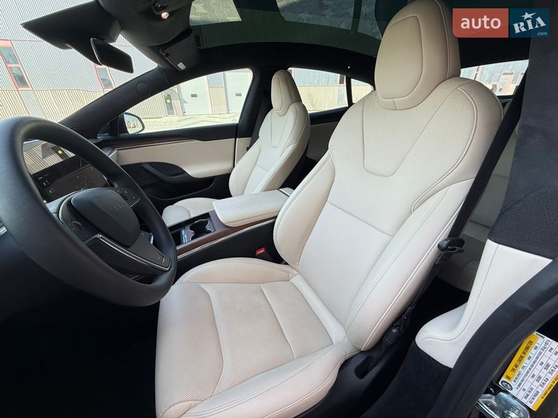 Ліфтбек Tesla Model S 2021 в Львові