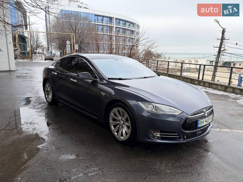 Tesla Model S 2015 Tesla Model S 2015