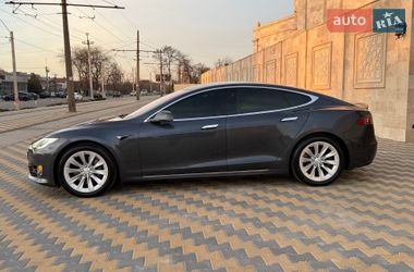 Ліфтбек Tesla Model S 2017 в Одесі фото 10 Ліфтбек Tesla Model S 2017 в Одесі