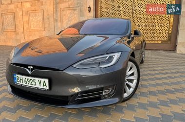 Ліфтбек Tesla Model S 2017 в Одесі фото 14 Ліфтбек Tesla Model S 2017 в Одесі