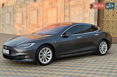 Ліфтбек Tesla Model S 2017 в Одесі фото 20 Ліфтбек Tesla Model S 2017 в Одесі