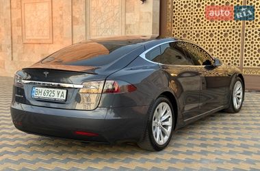 Ліфтбек Tesla Model S 2017 в Одесі фото 29 Ліфтбек Tesla Model S 2017 в Одесі