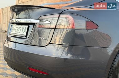 Ліфтбек Tesla Model S 2017 в Одесі фото 31 Ліфтбек Tesla Model S 2017 в Одесі