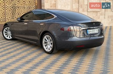 Ліфтбек Tesla Model S 2017 в Одесі фото 45 Ліфтбек Tesla Model S 2017 в Одесі