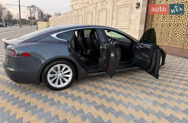 Ліфтбек Tesla Model S 2017 в Одесі фото 50 Ліфтбек Tesla Model S 2017 в Одесі