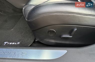 Ліфтбек Tesla Model S 2017 в Одесі фото 55 Ліфтбек Tesla Model S 2017 в Одесі