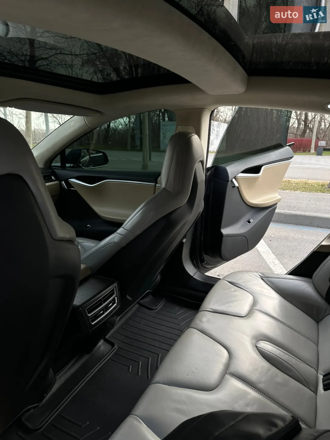 2014 Tesla Model S - мініатюра 19