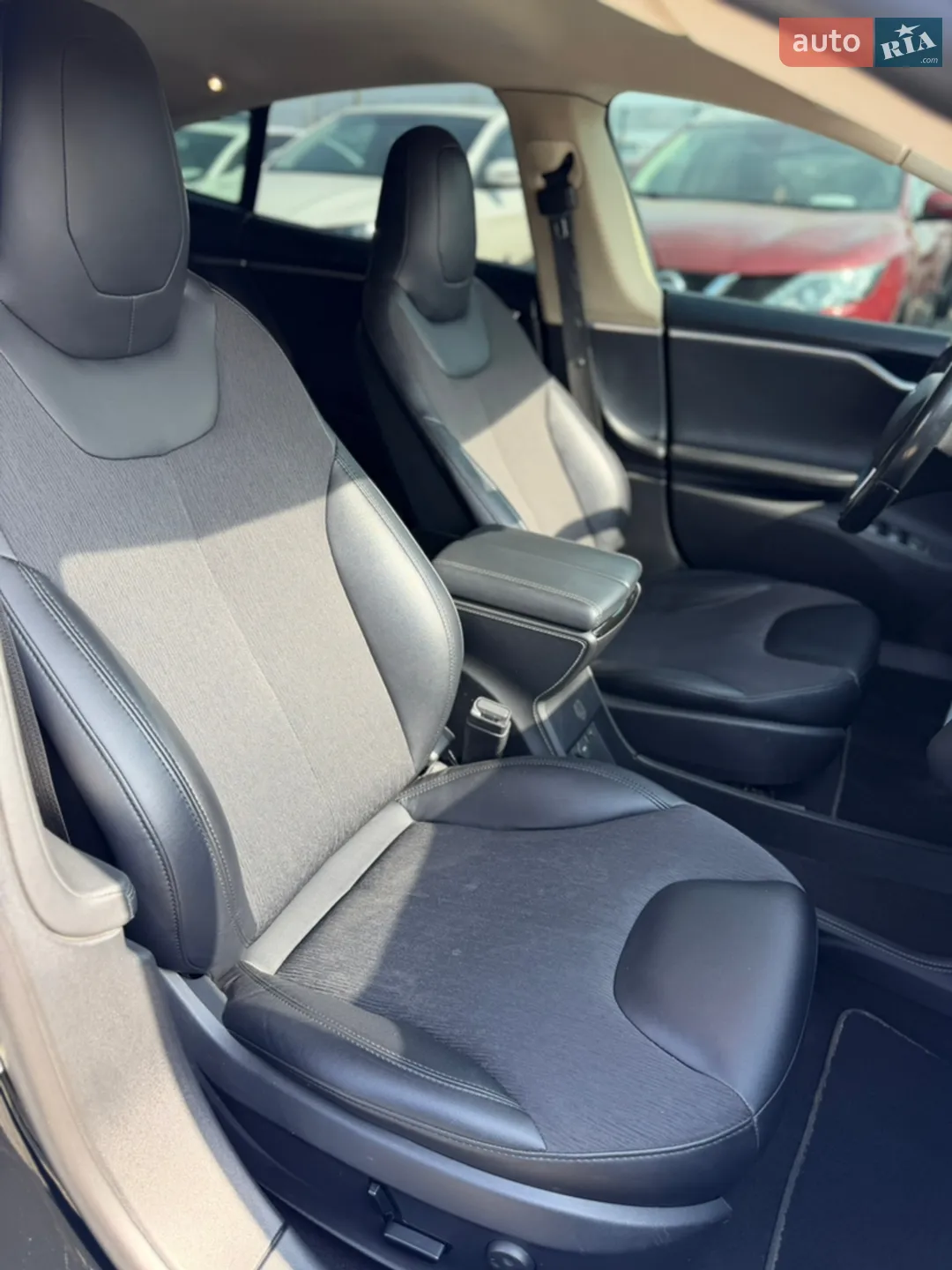 2014 Tesla Model S - мініатюра 21