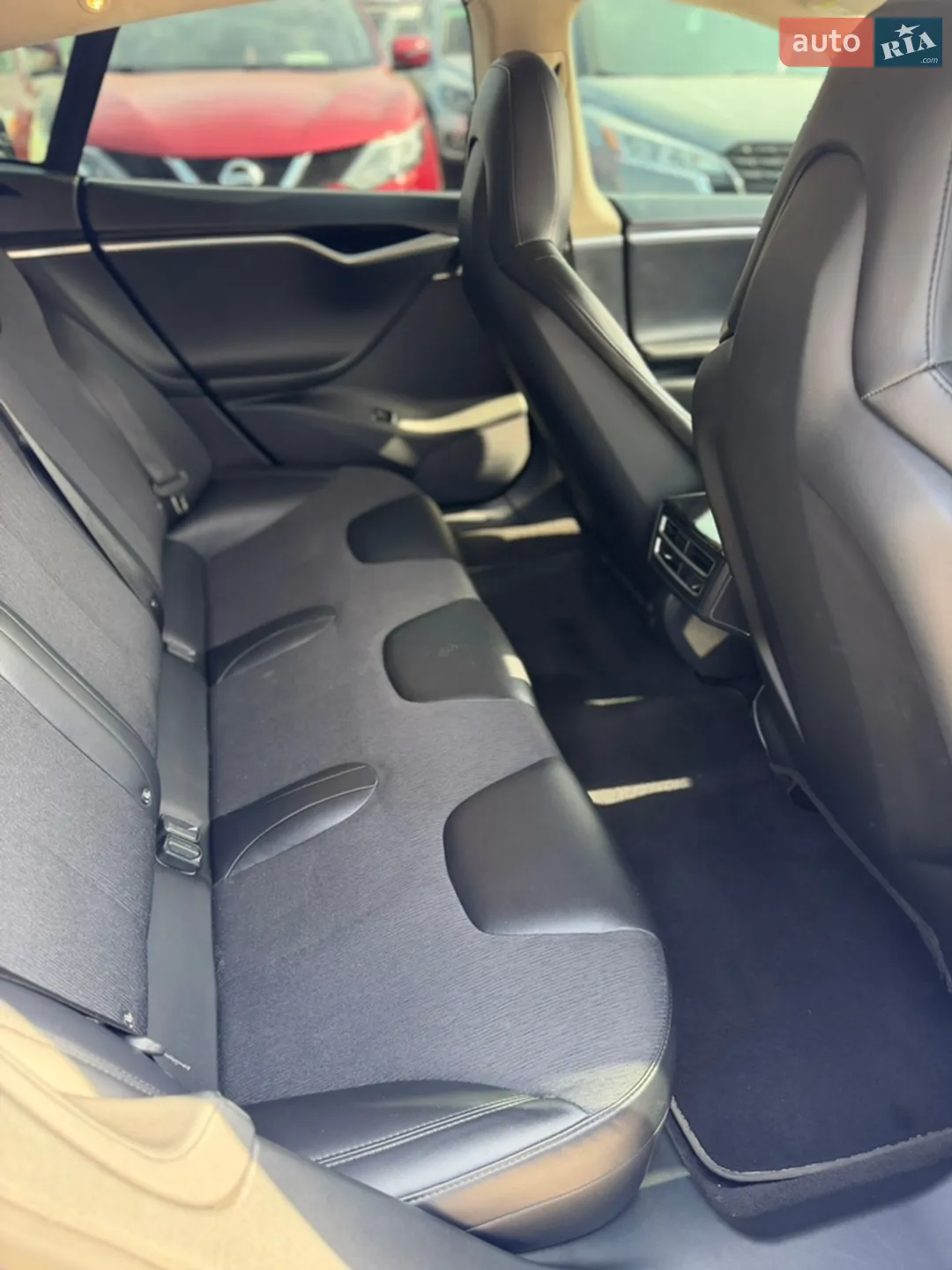 2014 Tesla Model S - мініатюра 25