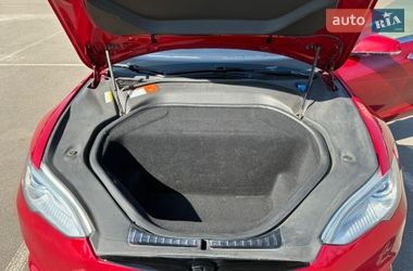 Лифтбек Tesla Model S 2015 в Киеве