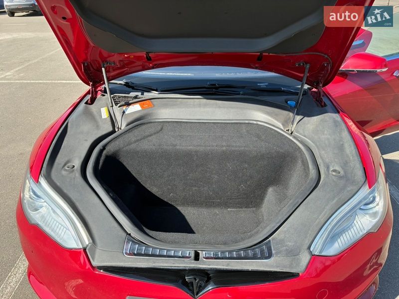 Ліфтбек Tesla Model S 2015 в Києві фото 10 Ліфтбек Tesla Model S 2015 в Києві