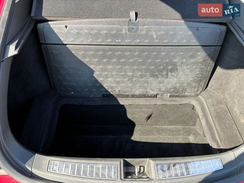 Ліфтбек Tesla Model S 2015 в Києві фото 15 Ліфтбек Tesla Model S 2015 в Києві