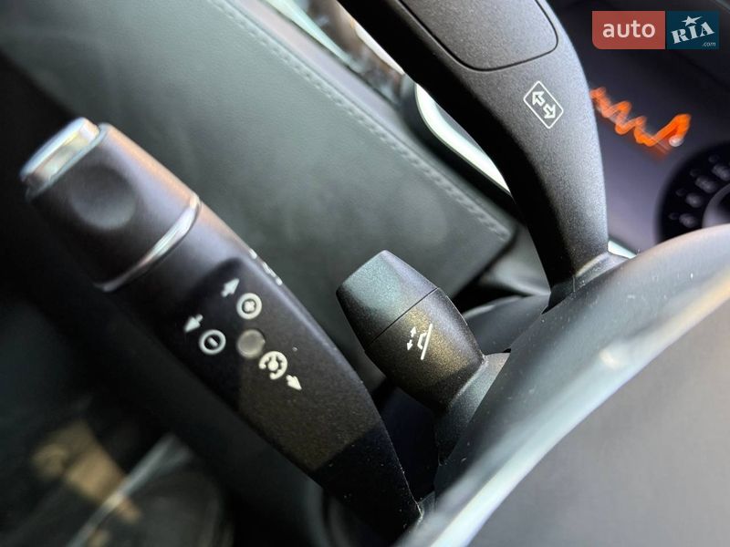 Лифтбек Tesla Model S 2014 в Киеве