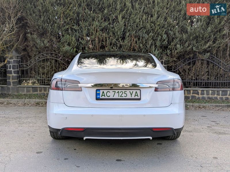 Лифтбек Tesla Model S 2014 в Луцке фото 8 Лифтбек Tesla Model S 2014 в Луцке
