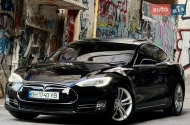 Ліфтбек Tesla Model S 2014 в Одесі