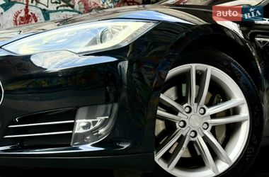 Ліфтбек Tesla Model S 2014 в Одесі