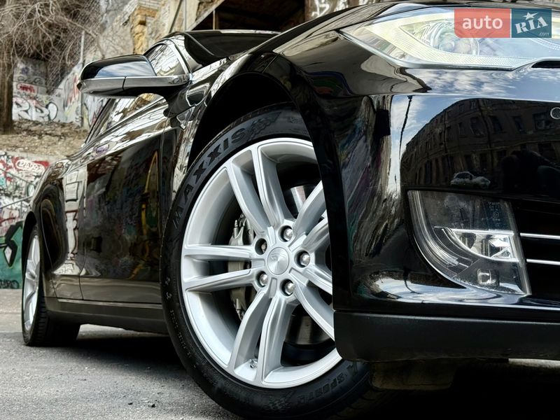 Лифтбек Tesla Model S 2014 в Одессе фото 31 Лифтбек Tesla Model S 2014 в Одессе