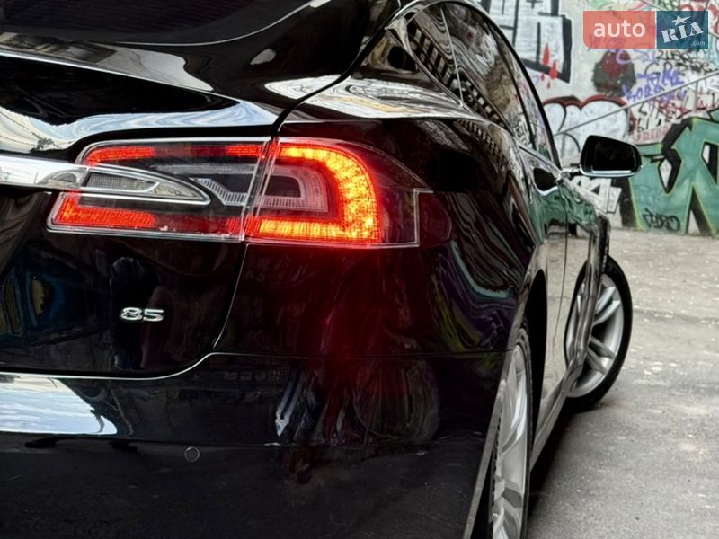 Лифтбек Tesla Model S 2014 в Одессе фото 42 Лифтбек Tesla Model S 2014 в Одессе