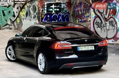 Ліфтбек Tesla Model S 2014 в Одесі