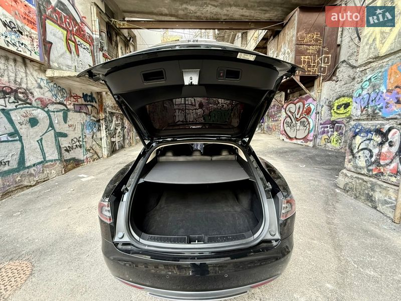 Лифтбек Tesla Model S 2014 в Одессе фото 53 Лифтбек Tesla Model S 2014 в Одессе