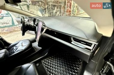 Ліфтбек Tesla Model S 2014 в Одесі