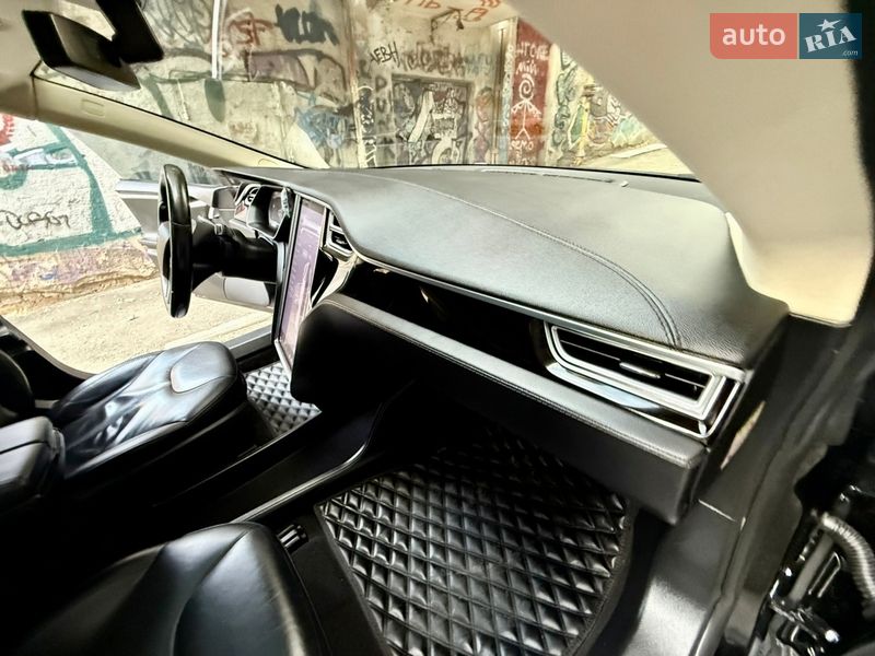 Лифтбек Tesla Model S 2014 в Одессе фото 83 Лифтбек Tesla Model S 2014 в Одессе