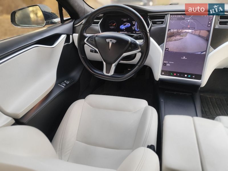 Ліфтбек Tesla Model S 2017 в Києві