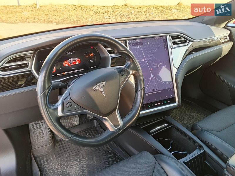 Лифтбек Tesla Model S 2017 в Киеве
