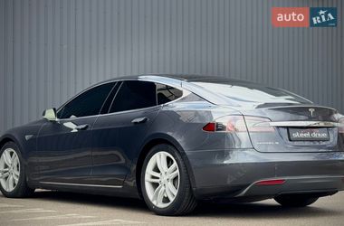 Ліфтбек Tesla Model S 2015 в Миколаєві