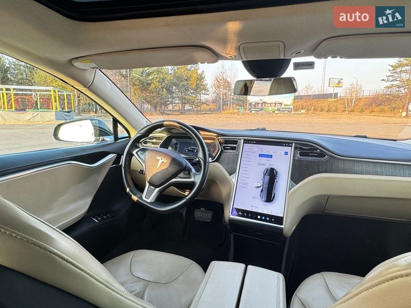 Лифтбек Tesla Model S 2014 в Киеве фото 12 Лифтбек Tesla Model S 2014 в Киеве