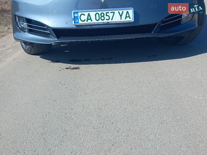 Лифтбек Tesla Model S 2014 в Умани