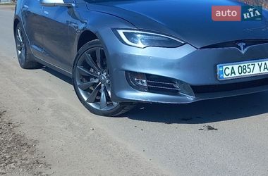Лифтбек Tesla Model S 2014 в Умани