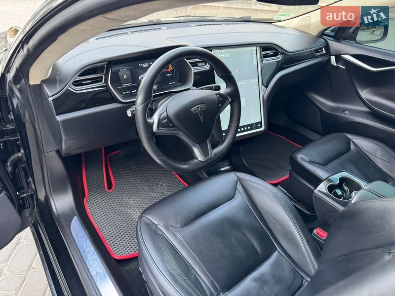 Лифтбек Tesla Model S 2015 в Львове фото 35 Лифтбек Tesla Model S 2015 в Львове