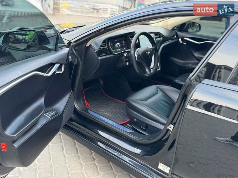 Лифтбек Tesla Model S 2015 в Львове фото 39 Лифтбек Tesla Model S 2015 в Львове