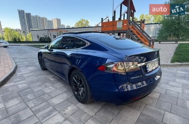 Ліфтбек Tesla Model S 2016 в Києві