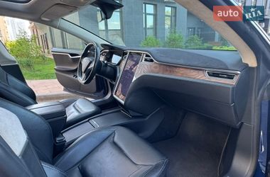 Ліфтбек Tesla Model S 2016 в Києві
