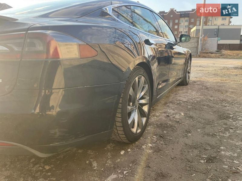 Лифтбек Tesla Model S 2014 в Киеве фото 6 Лифтбек Tesla Model S 2014 в Киеве
