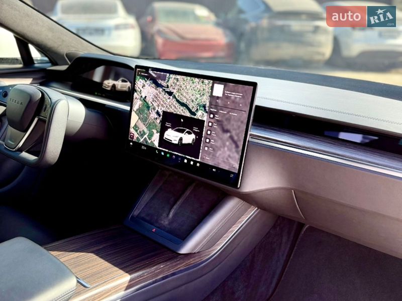 Лифтбек Tesla Model S 2022 в Виннице