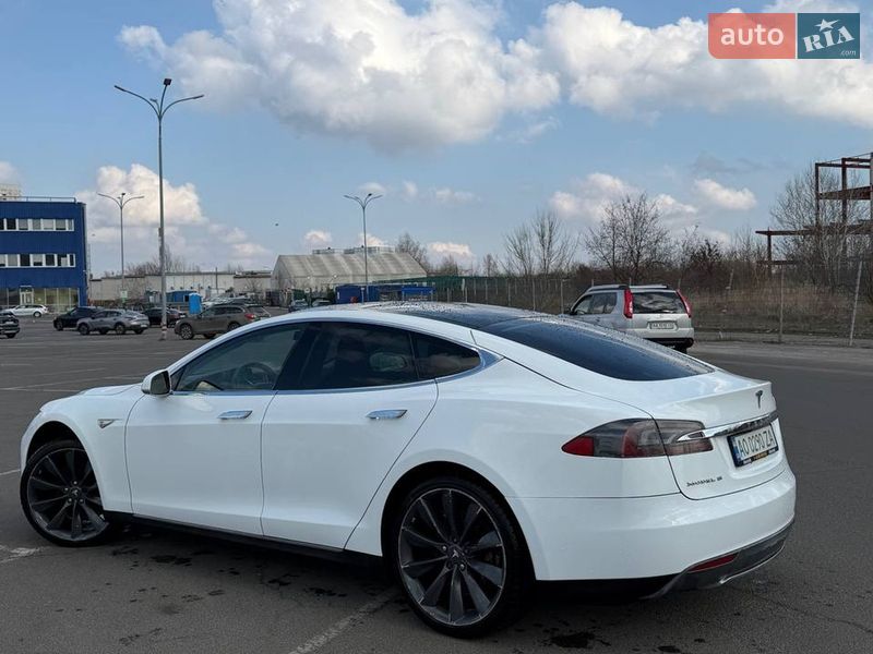 Лифтбек Tesla Model S 2013 в Киеве фото 7 Лифтбек Tesla Model S 2013 в Киеве