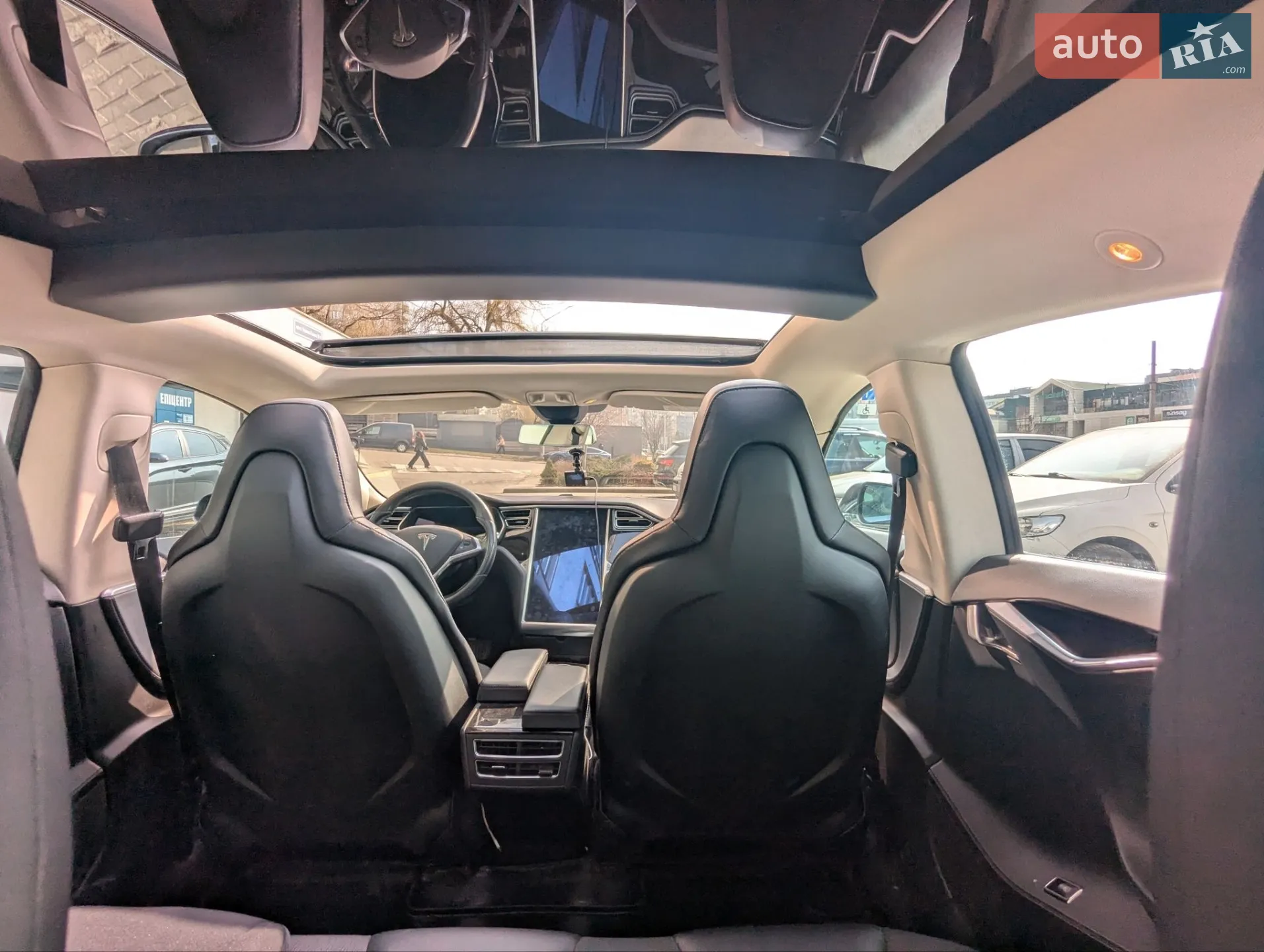 2015 Tesla Model S - мініатюра 8