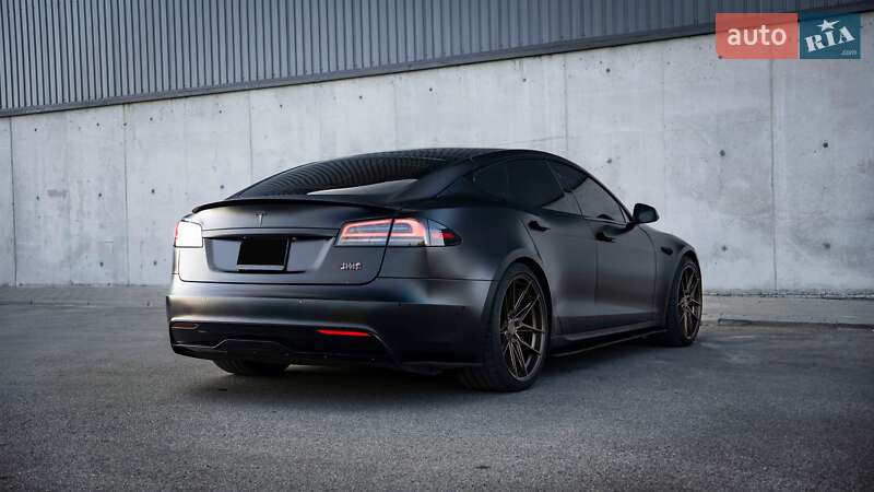 Лифтбек Tesla Model S 2021 в Киеве